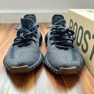 YEEZY BOOST 350 v2 CINDER